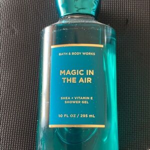 Bath & Body Works magic in the air body Wash